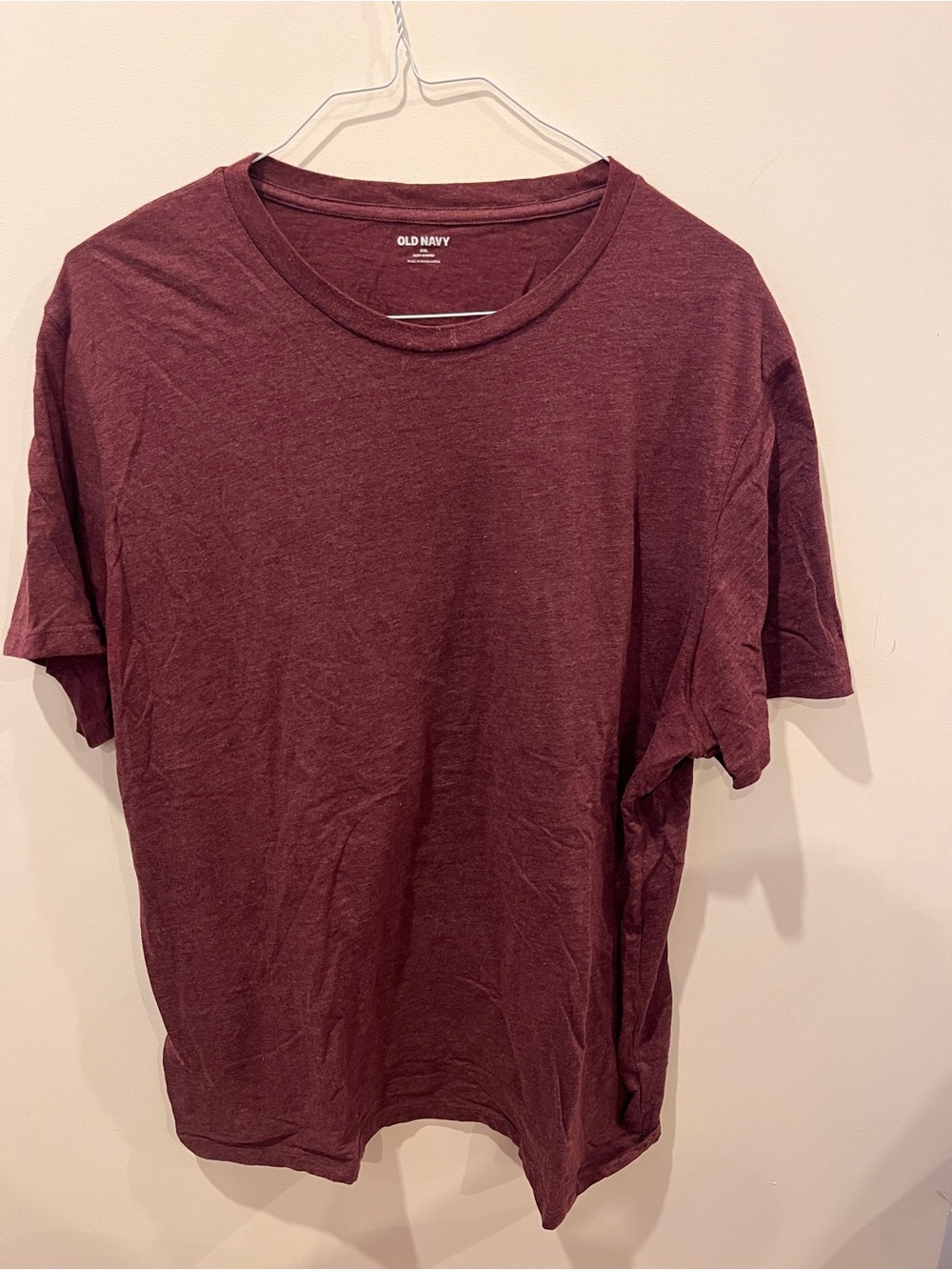 Old Navy Men's Short Sleeve Crew Tee in Burgundy